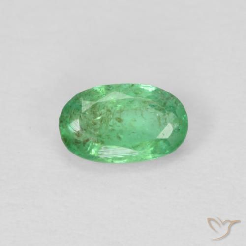 0.21ct Natürlicher Blasses Gelbgrün Smaragd, Oval, VS-SI, Photo A