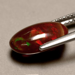 2,76 ctw natürlicher mehrfarbiger Feueropal, Oval Schliff, Lichtundurchlässig