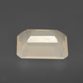 3,91 ctw natürlicher weißer Feueropal, Transparent, Transparent / Lichtdurchlässig