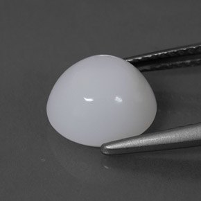 2,25 ctw natürlicher weißer Feueropal, Oval Schliff, Lichtdurchlässig