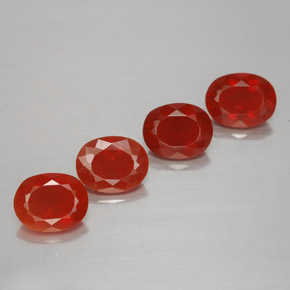 3,67 ct natürliche roter Feueropal-Edelsteine, Oval Schliff, Transparent