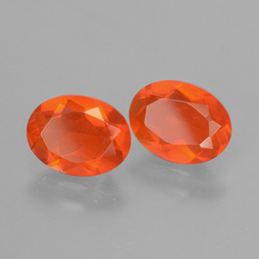 1.39 ct natürliche tiefrötlich-orange Feueropal-Edelsteine, Oval Schliff, Transparent