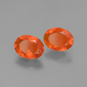 1.31 ct natürliche tiefrötlich-orange Feueropal-Edelsteine, Oval Schliff, Transparent