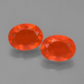1,80 ct natürliche roter Feueropal-Edelsteine, Oval Schliff, Transparent