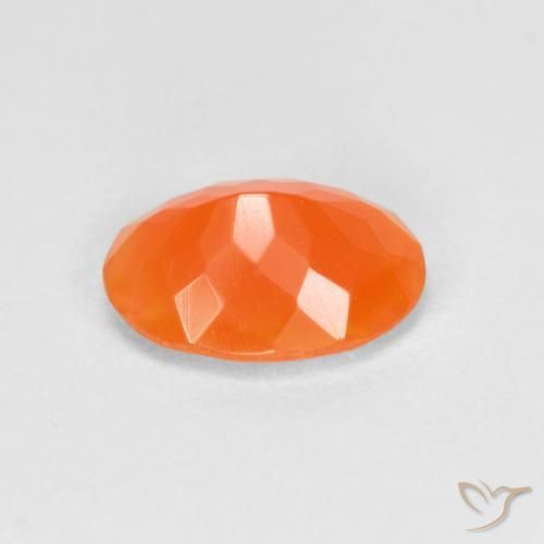 0,68 ctw natürlicher orangefarbener Feueropal, Oval Schliff, Lichtdurchlässig