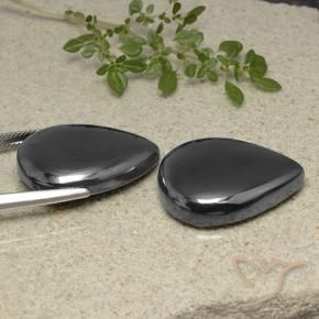 80.40 ct natürliche Schwarz-Grau Hematit-Edelsteine, Birnenform, Lichtundurchlässig