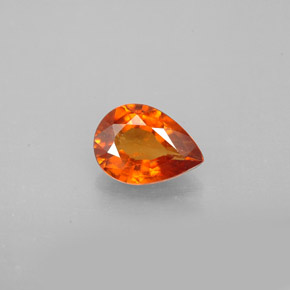 0,84 ctw natürlicher orangefarbener Hessonit, Birnenform, SI