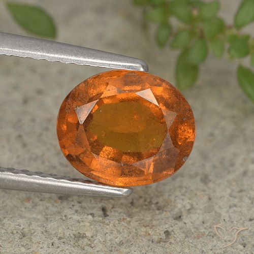 2.03ct Natürlicher Mittelorange Hessonit-Granat, Oval, VS-SI