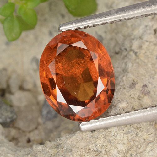 2.01ct Natürlicher rötlich-orange Hessonit-Granat, Oval, VS-SI