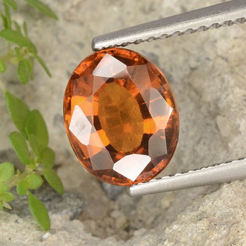 2.55ct Natürlicher rötlich-orange Hessonit-Granat, Oval, VVS-VS