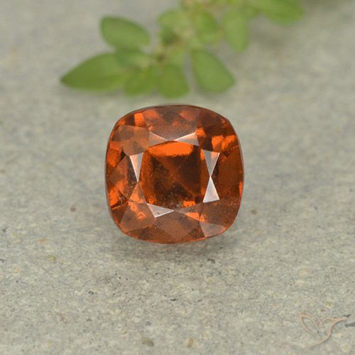 1.92ct Natürlicher Mittelorange Hessonit-Granat, Kissen, VS