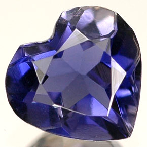 0,55 ctw natürlicher blauer Iolith, Herzform, VS