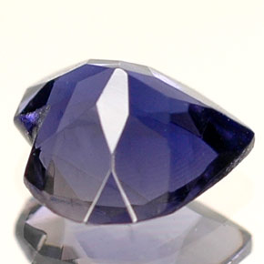 0,55 ctw natürlicher blauer Iolith, Herzform, VS