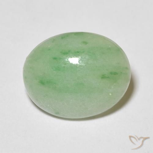 3.83ct Natürlicher Warmes Grün Jade, Oval, Lichtundurchlässig