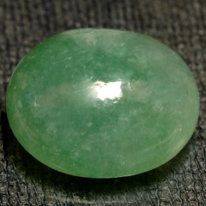 10,49 ctw natürlicher grüner Jadeit, Transparent, Transparent / Lichtdurchlässig
