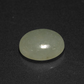 1,98 ctw natürlicher grüner Jadeit, Oval Schliff, Lichtdurchlässig