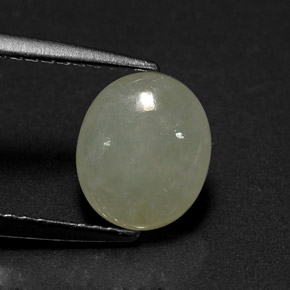 1,98 ctw natürlicher grüner Jadeit, Oval Schliff, Lichtdurchlässig