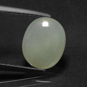 2,41 ctw natürlicher grüner Jadeit, Oval Schliff, Lichtdurchlässig