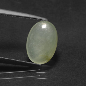 1,87 ctw natürlicher grüner Jadeit, Transparent, Transparent / Lichtdurchlässig