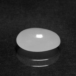 2,02 ctw natürlicher weißer Jadeit, Oval Schliff, Lichtdurchlässig