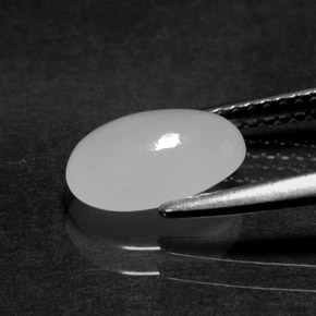 2,02 ctw natürlicher weißer Jadeit, Oval Schliff, Lichtdurchlässig