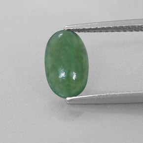 1,56 ctw natürlicher grüner Jadeit, Oval Schliff, Lichtdurchlässig