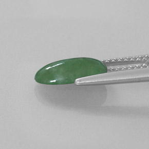 1,56 ctw natürlicher grüner Jadeit, Oval Schliff, Lichtdurchlässig