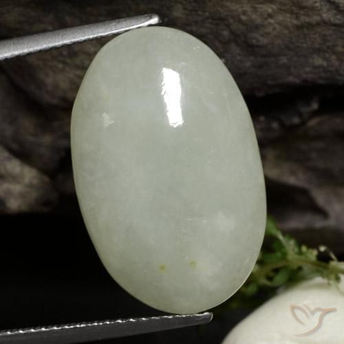 9,17 ctw natürlicher Warmes Hellgrün Jadeit, Oval, Lichtdurchlässig