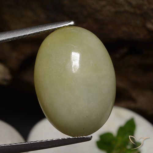 9,17 ctw natürlicher Mittel Gelb-Grün Jadeit, Oval, Lichtdurchlässig