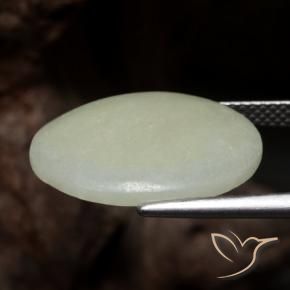9,17 ctw natürlicher Olivgrün Jadeit, Oval, Lichtdurchlässig