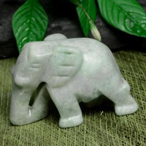 9,17 ctw natürlicher Blasses Grün Jadeit, Ausgefallene Form, Lichtundurchlässig