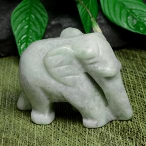 9,17 ctw natürlicher Blasses Grün Jadeit, Ausgefallene Form, Lichtundurchlässig