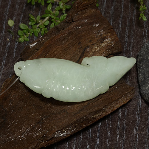 9,17 ctw natürlicher Mittelgrün Jadeit, Ausgefallene Form, Lichtdurchlässig