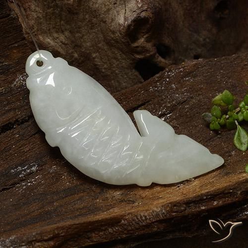 9,17 ctw natürlicher gräulich-weiß Jadeit, Ausgefallene Form, Lichtdurchlässig