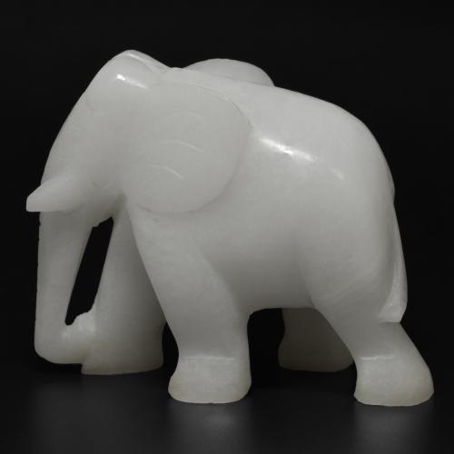 9,17 ctw natürlicher gräulich-weiß Jadeit, Ausgefallene Form, Lichtundurchlässig