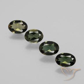 1.63 ct natürliche bräunlich-grün Kornerupin-Edelsteine, Oval, VVS-VS