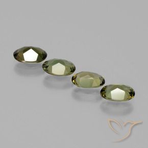 2.11 ct natürliche grünlich-braun Kornerupin-Edelsteine, Oval, VVS-VS