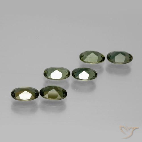 2.57 ct natürliche dunkelgrün Kornerupin-Edelsteine, Oval, VVS-VS