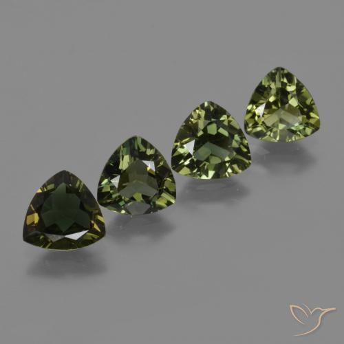 2.47 ct natürliche tiefgrün Kornerupin-Edelsteine, Trillion, VVS-VS