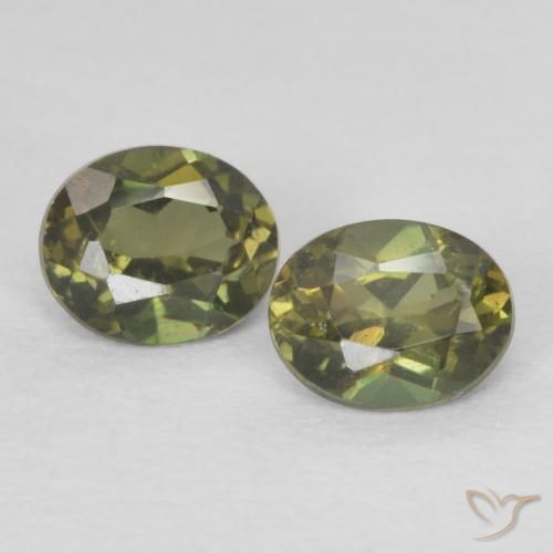 0.50ctw Natürlicher gelblich-grün Kornerupin, Oval, VVS-VS