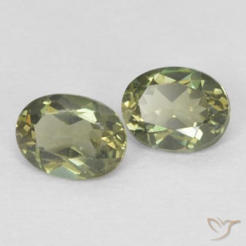 0.32 ct natürliche Warmes Grün Kornerupin-Edelsteine, Oval, VVS-VS