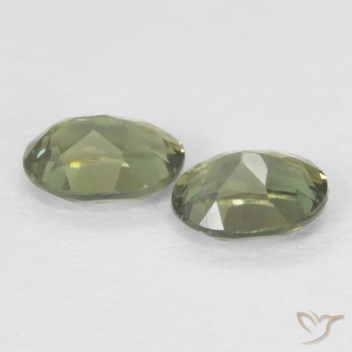 0.32 ct natürliche Warmes Grün Kornerupin-Edelsteine, Oval, VVS-VS