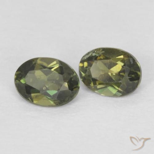 0.26 ct natürliche Warmes Waldgrün Kornerupin-Edelsteine, Oval, VS