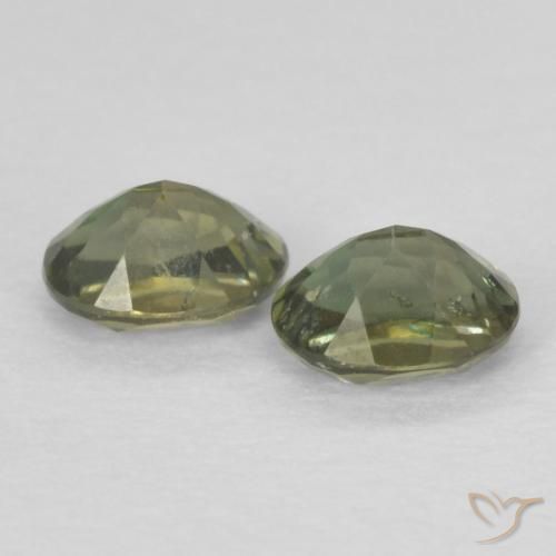 0.36 ct natürliche Warmes Waldgrün Kornerupin-Edelsteine, Oval, VS
