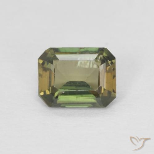 0.37ct Natürlicher bräunlich-grün Kornerupin, Smaragdschliff, VS