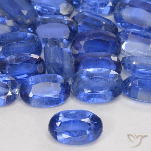 0.69ct Natürlicher Kornblumenblau Kyanit, Oval, SI