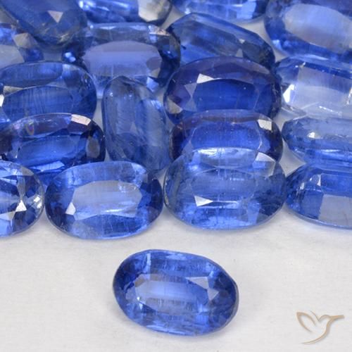 9,17 ctw natürlicher Kornblumenblau Kyanit, Oval, SI