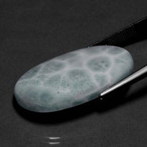 32,38 ctw natürlicher grüner Larimar, Oval Schliff, Lichtundurchlässig