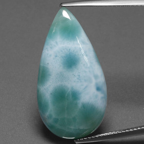 12,25 ctw natürlicher grüner Larimar, Birnenform, Lichtundurchlässig