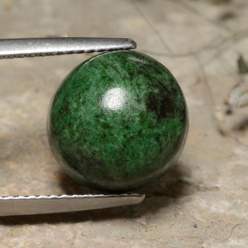 8.65ct Natürlicher dunkelgrün Mawsitsit, Runden, Lichtundurchlässig